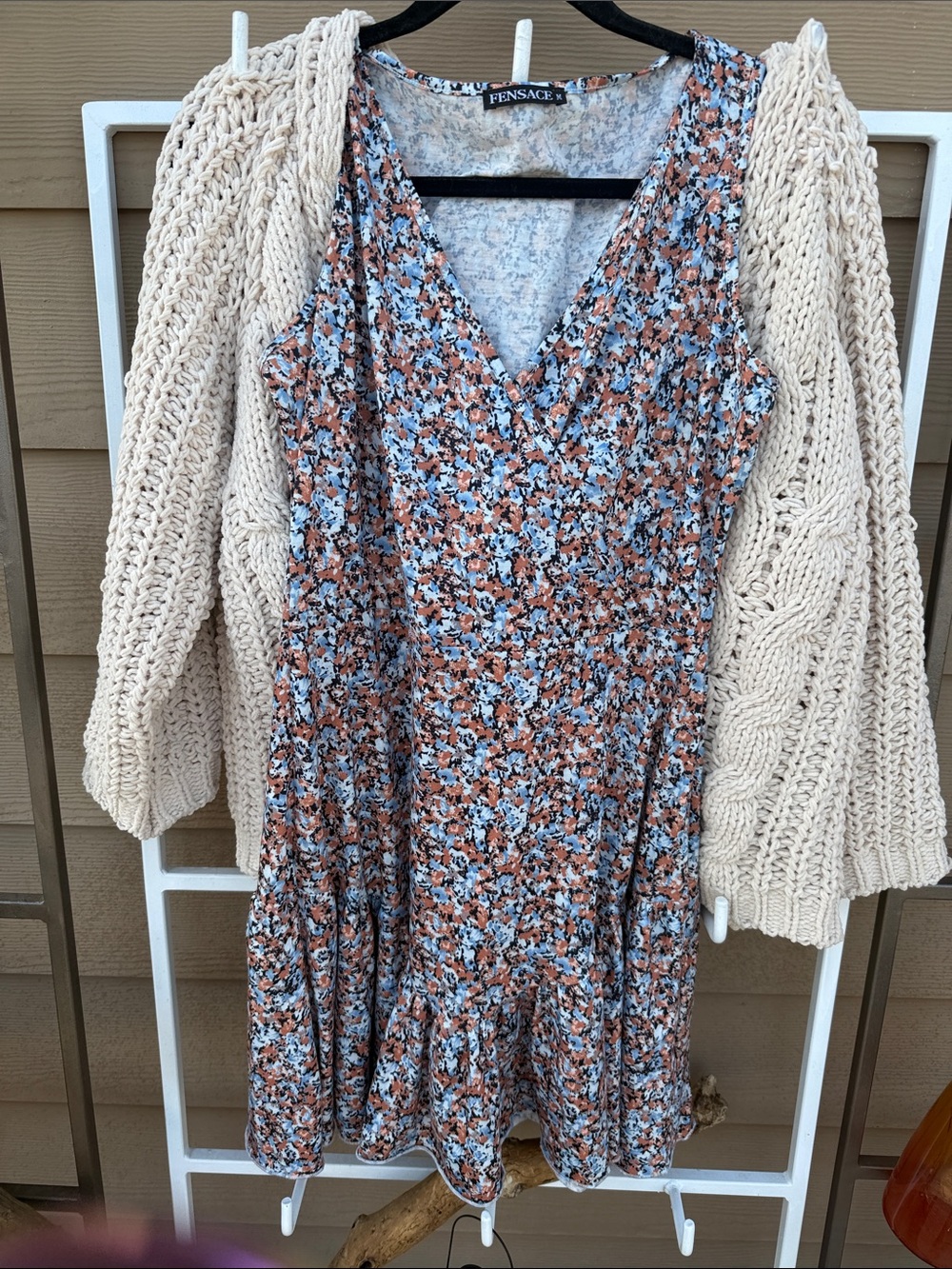 Fensacee Floral V-Neck Mini Dress in Rust & Light Blue